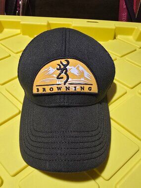 Vintage Browning Men's Trucker Hat - Black and Gold GUC